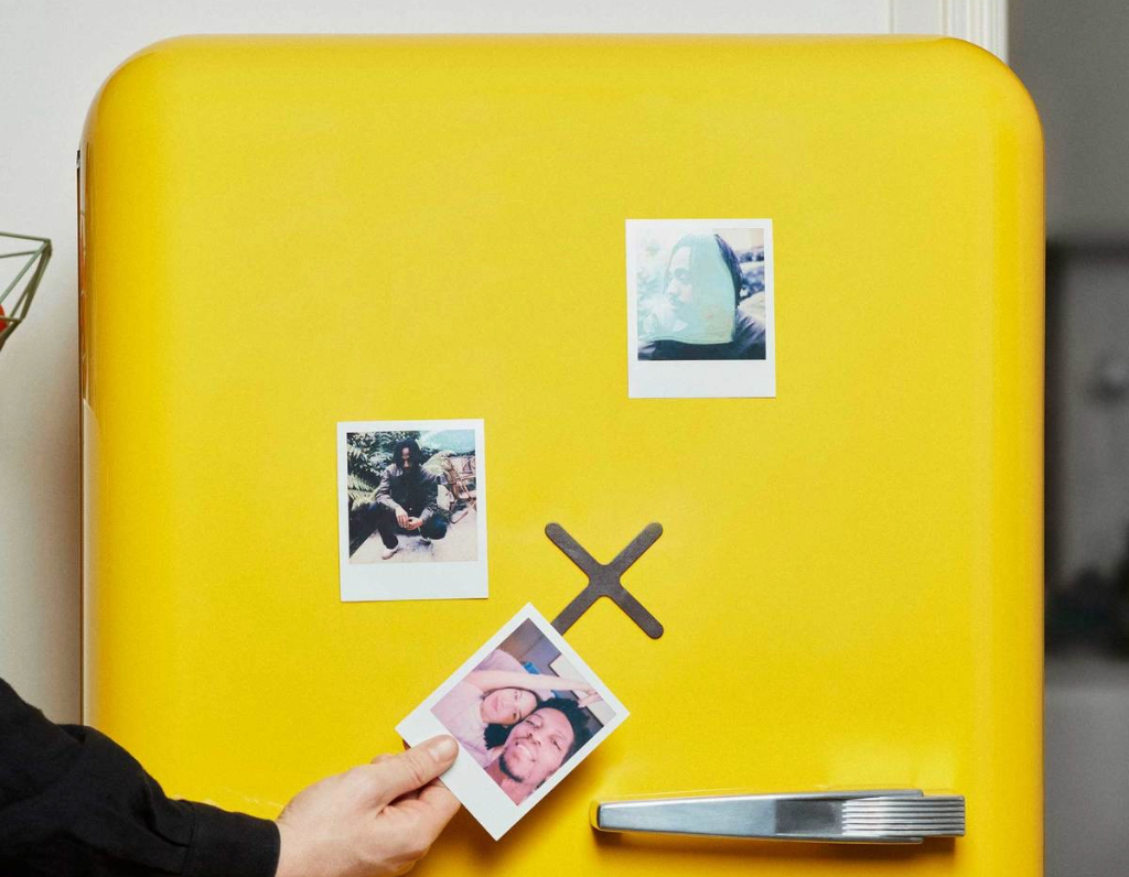Polaroid, Magnetic Display Star